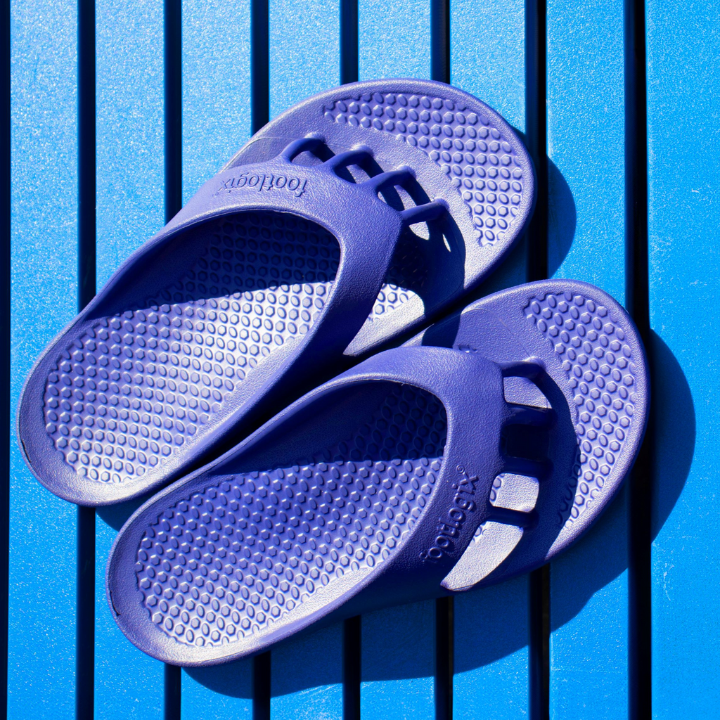 Comfeeze by Footlogix Recovery Sandals for Women
